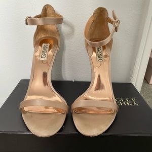 Badgley Mischka satin sandals size 9 pink champagne